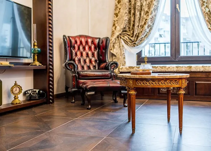 Private Museum With Antique Decor Apartament