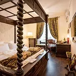 Апартаменти 17B Old *