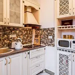 Апартаменти 17B Old *