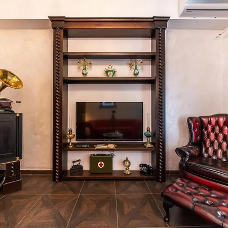 Private Museum With Antique Decor Bucharest