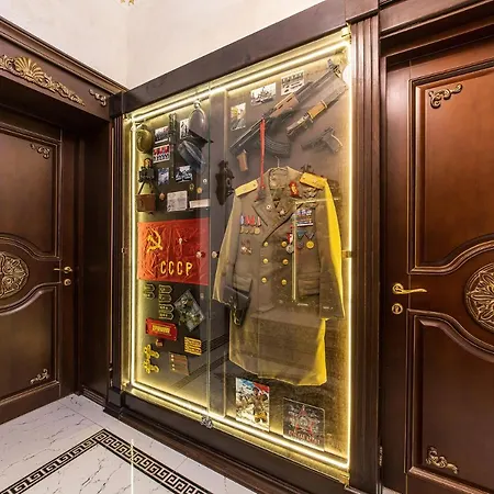 Private Museum With Antique Decor Apartment *