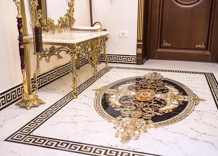 Private Museum With Antique Decor Apartman Bukarest