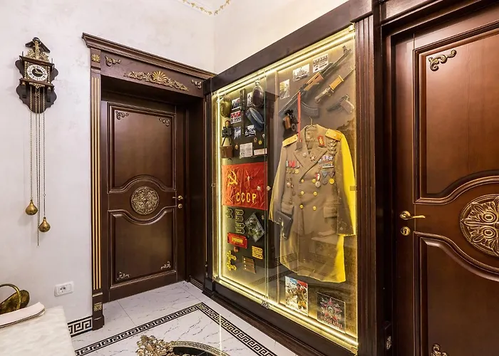 Private Museum With Antique Decor Bukareszt