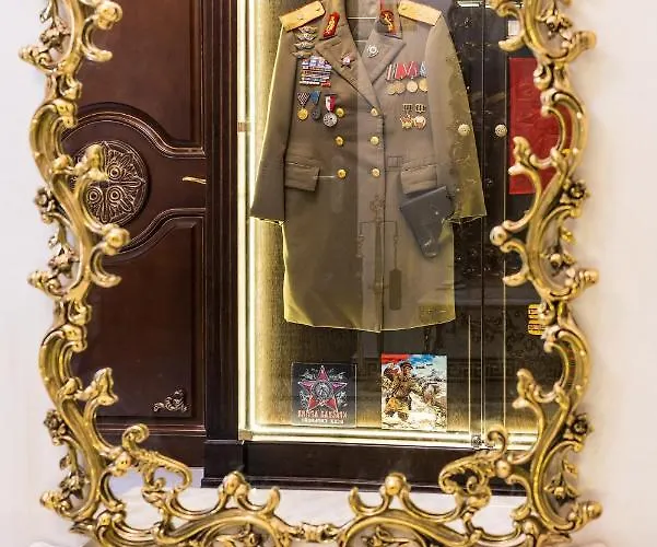 Apartman Private Museum With Antique Decor *