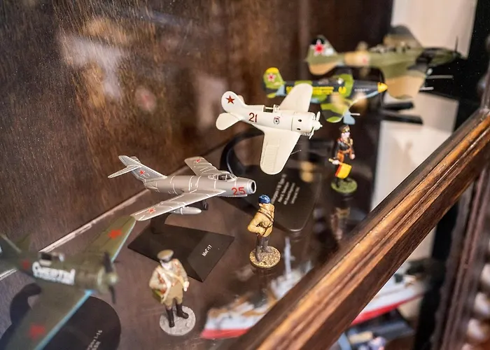 Private Museum With Antique Decor * Бухарест