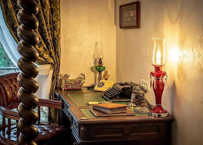 Private Museum With Antique Decor דירה בוקרשט