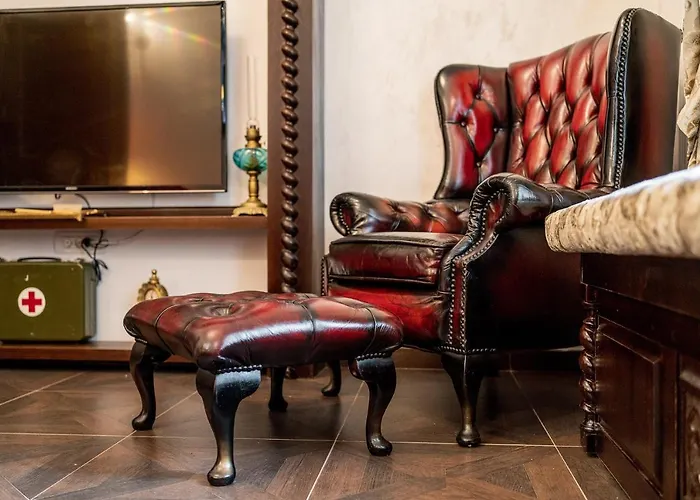 Private Museum With Antique Decor דירה *