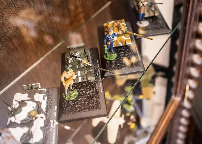דירה Private Museum With Antique Decor